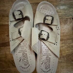 Fly Flot Women's Cream Sandals